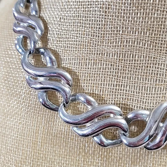 Anne Klein Silver Tone Metal Vintage Choker Necklace - Picture 5 of 6